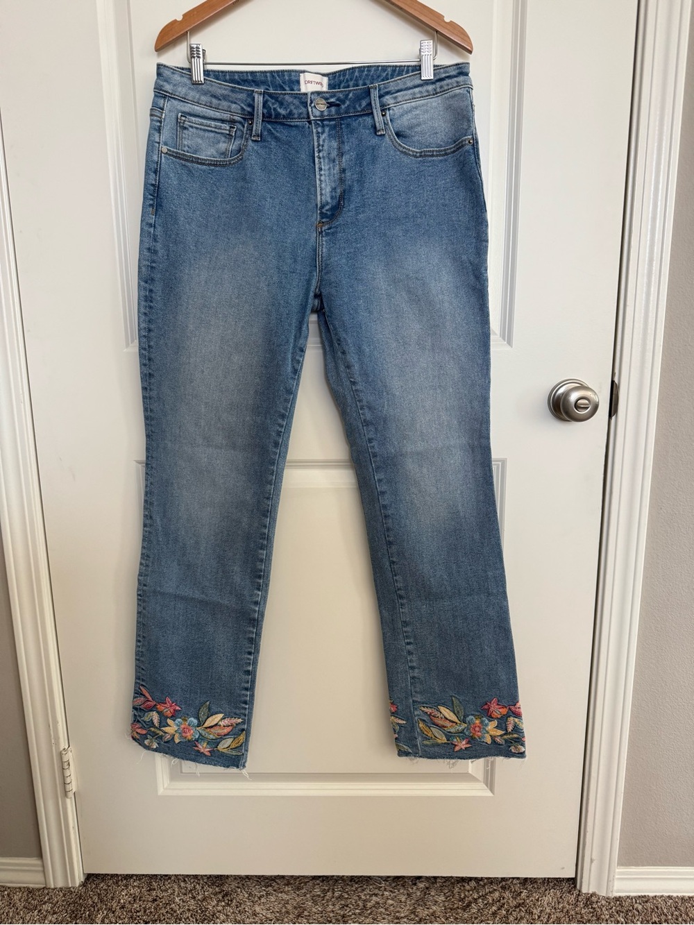Driftwood (Colette collection), Light Blue Women’s Jeans-excellent condition